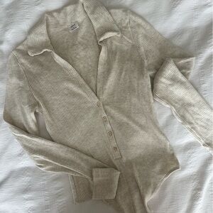 ARITZIA BEIGE BODYSUIT